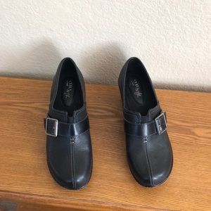 Sofft black dress shoes